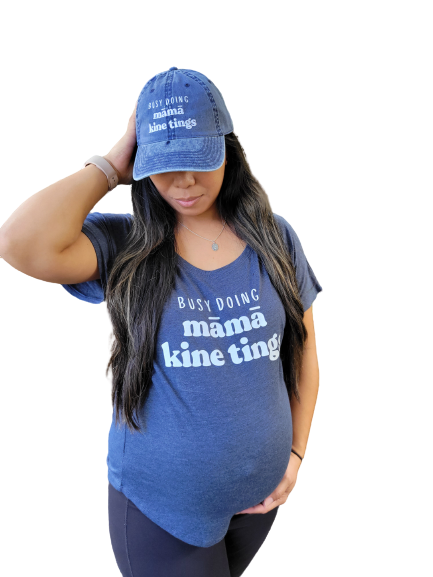 busy doing māmā kine tings | flowy tee