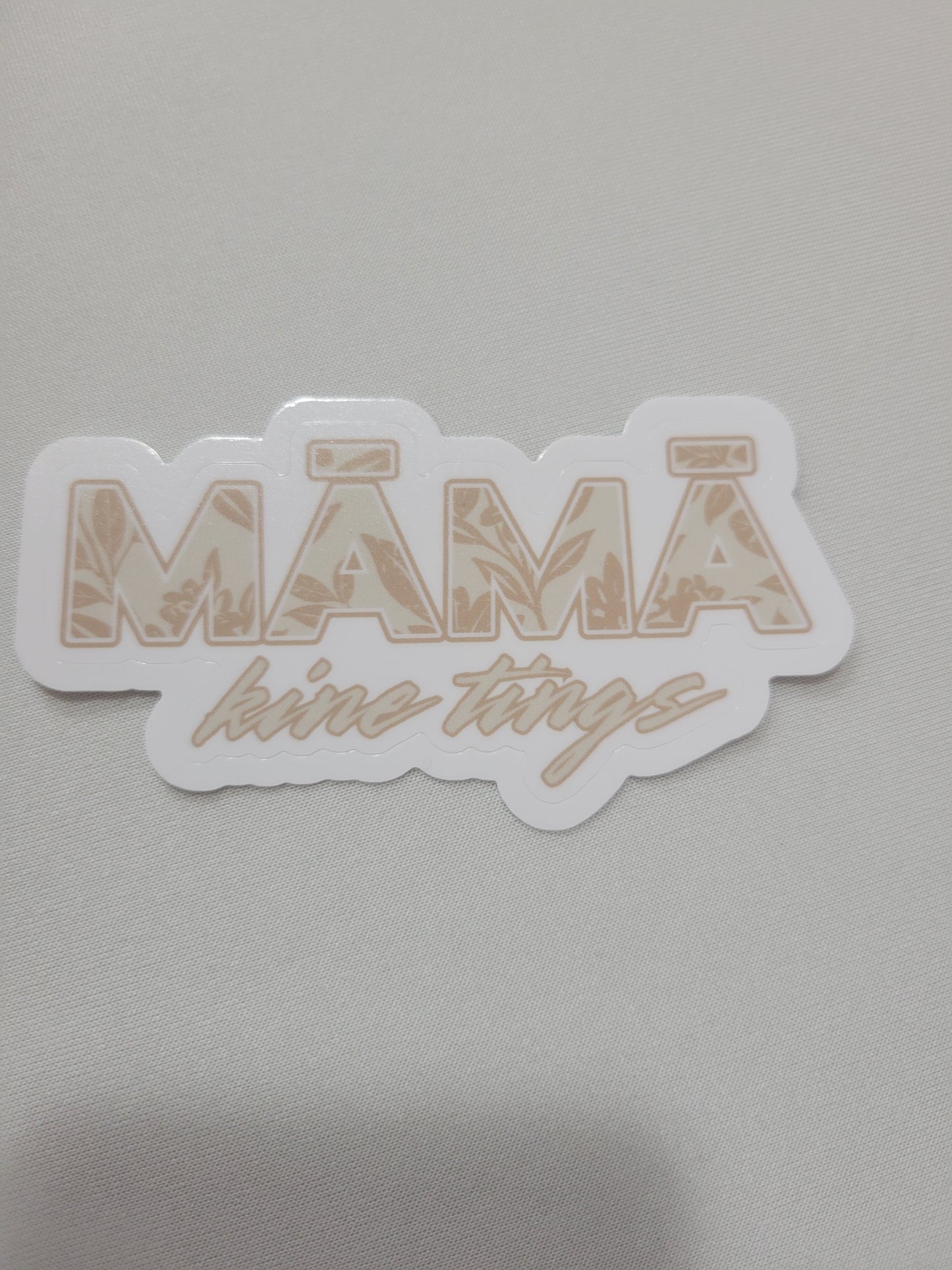 māmā kine tings | sticker pilina sand