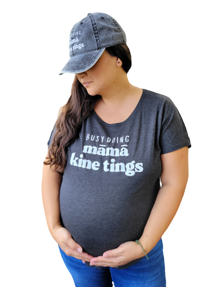busy doing ﻿māmā kine tings | flowy tee